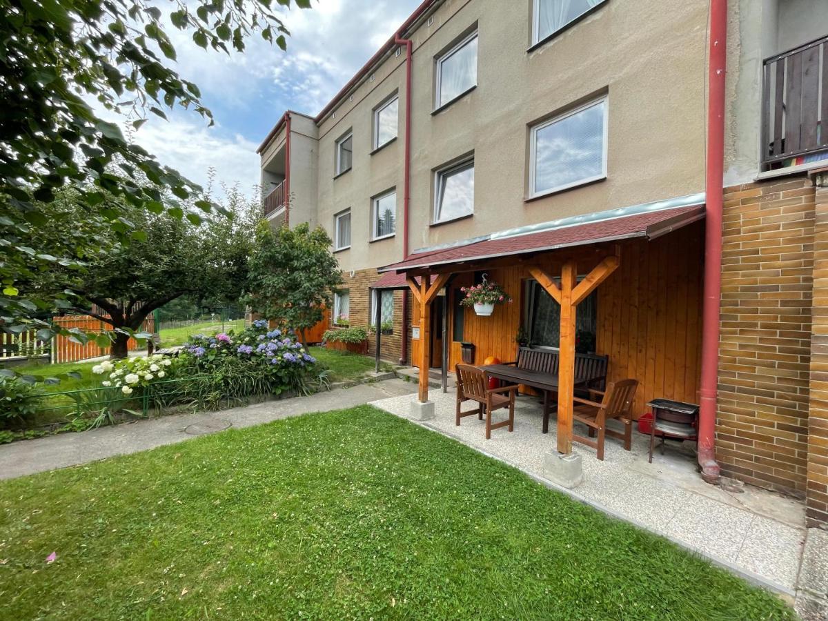 Apartmany Pod Prehradou Хршибска Екстер'єр фото
